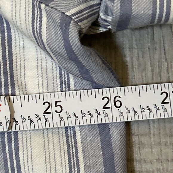 NWT Universal Thread Women's Short Sleeve Button Down Shirt Blue Stripe Size 2XL - Picture 15 of 16
